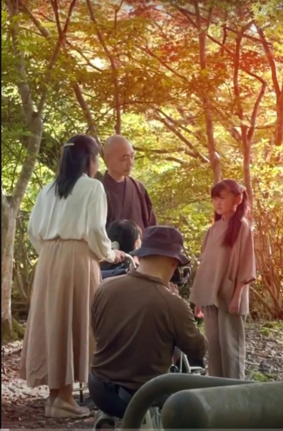 紅葉の中での撮影風景
